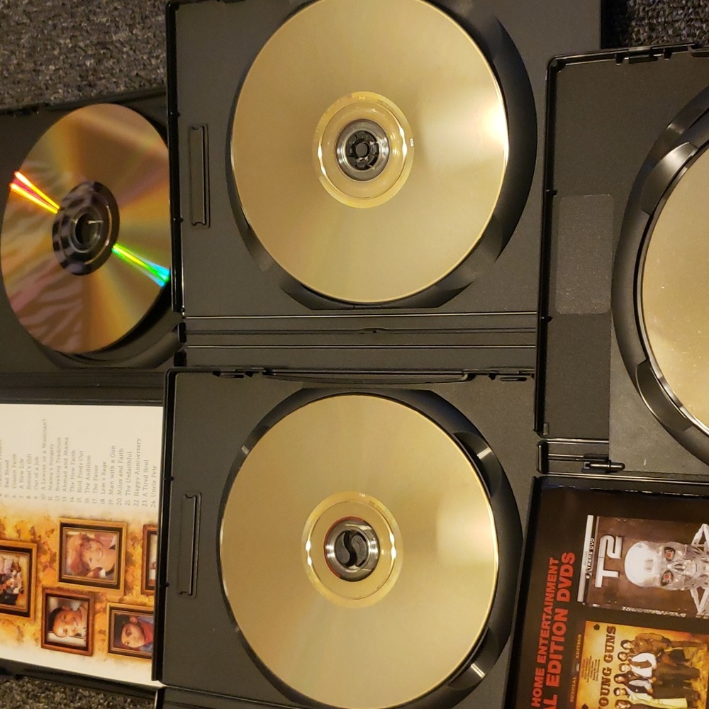 Multiple DVD's - Picture 4 of 12